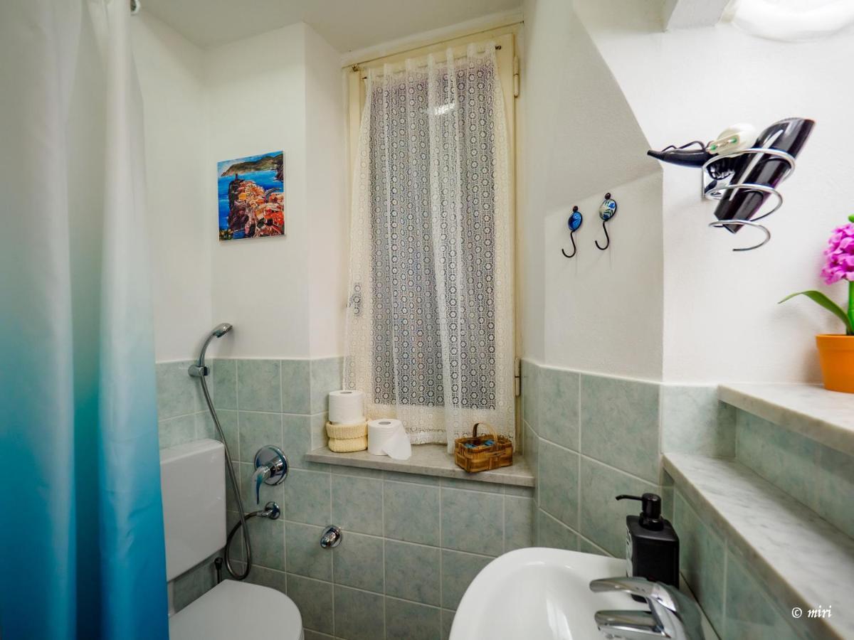 Carmelina Room Vernazza Bagian luar foto